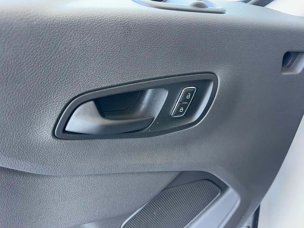 2025 Ford Transit - $36,995