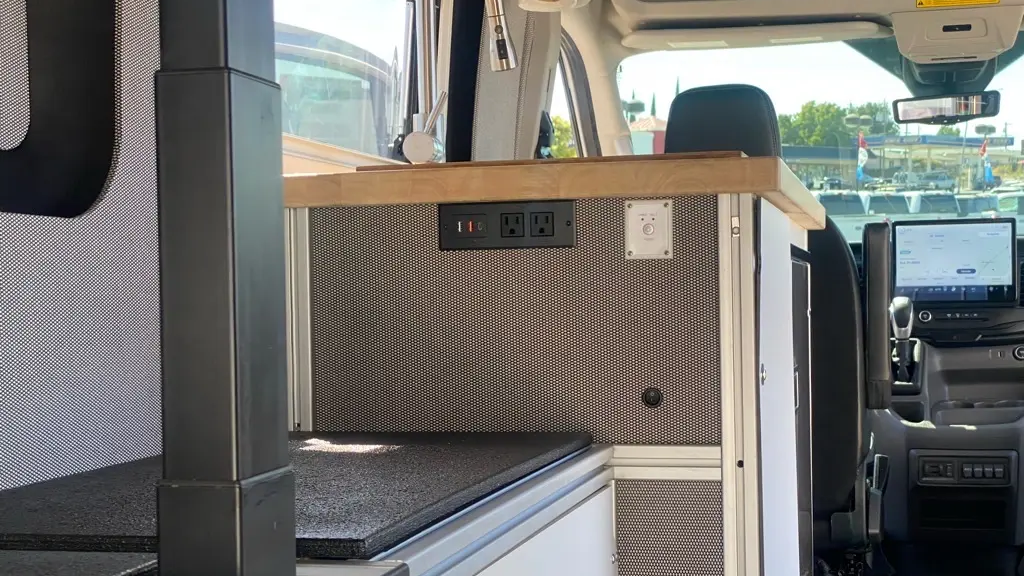 2023 Ford Transit 250
