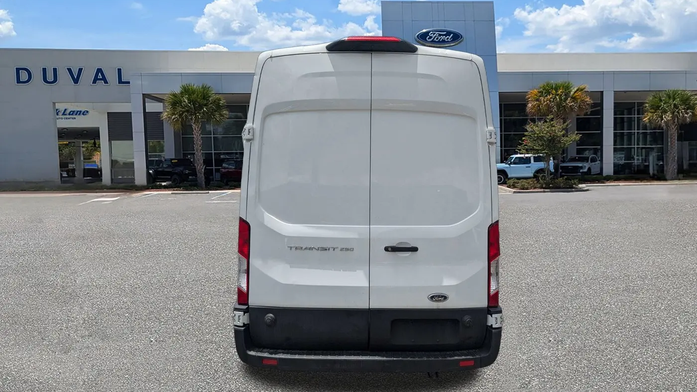 2024 Ford Transit 250