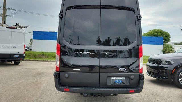2024 Ford Transit 250