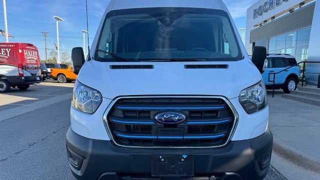 2022 Ford E-Transit 350
