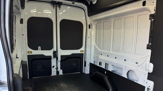 2022 Ford E-Transit 350