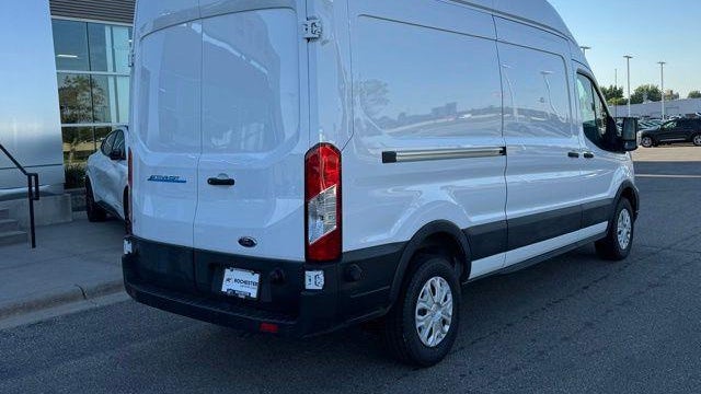 2022 Ford E-Transit 350