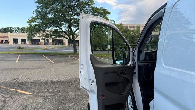 2023 Ford E-Transit 350