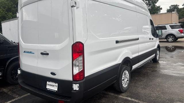 2023 Ford E-Transit 350