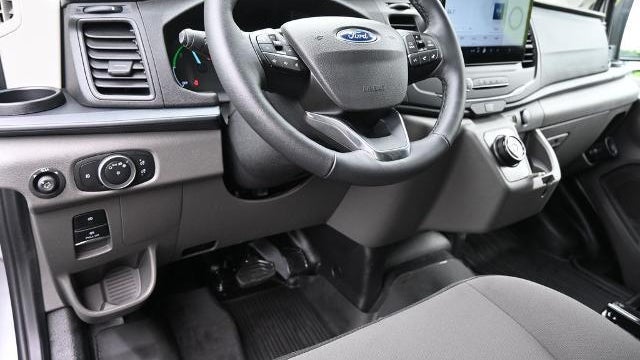 2025 Ford E-Transit 350