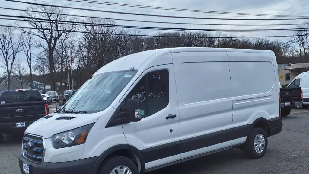 2023 Ford E-Transit 350