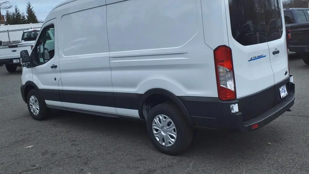 2023 Ford E-Transit 350