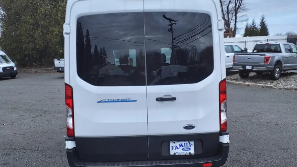 2023 Ford E-Transit 350