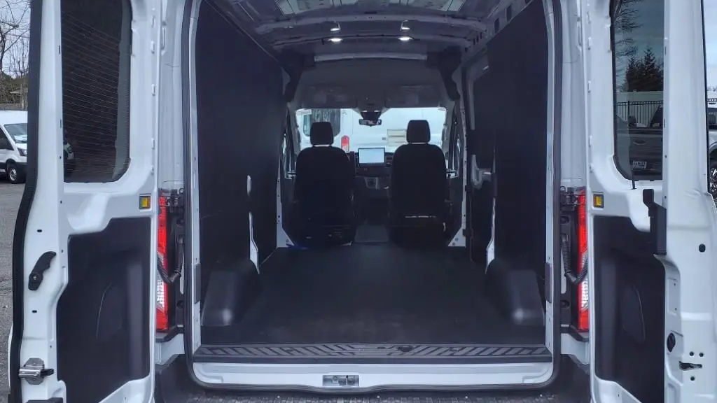 2023 Ford E-Transit 350