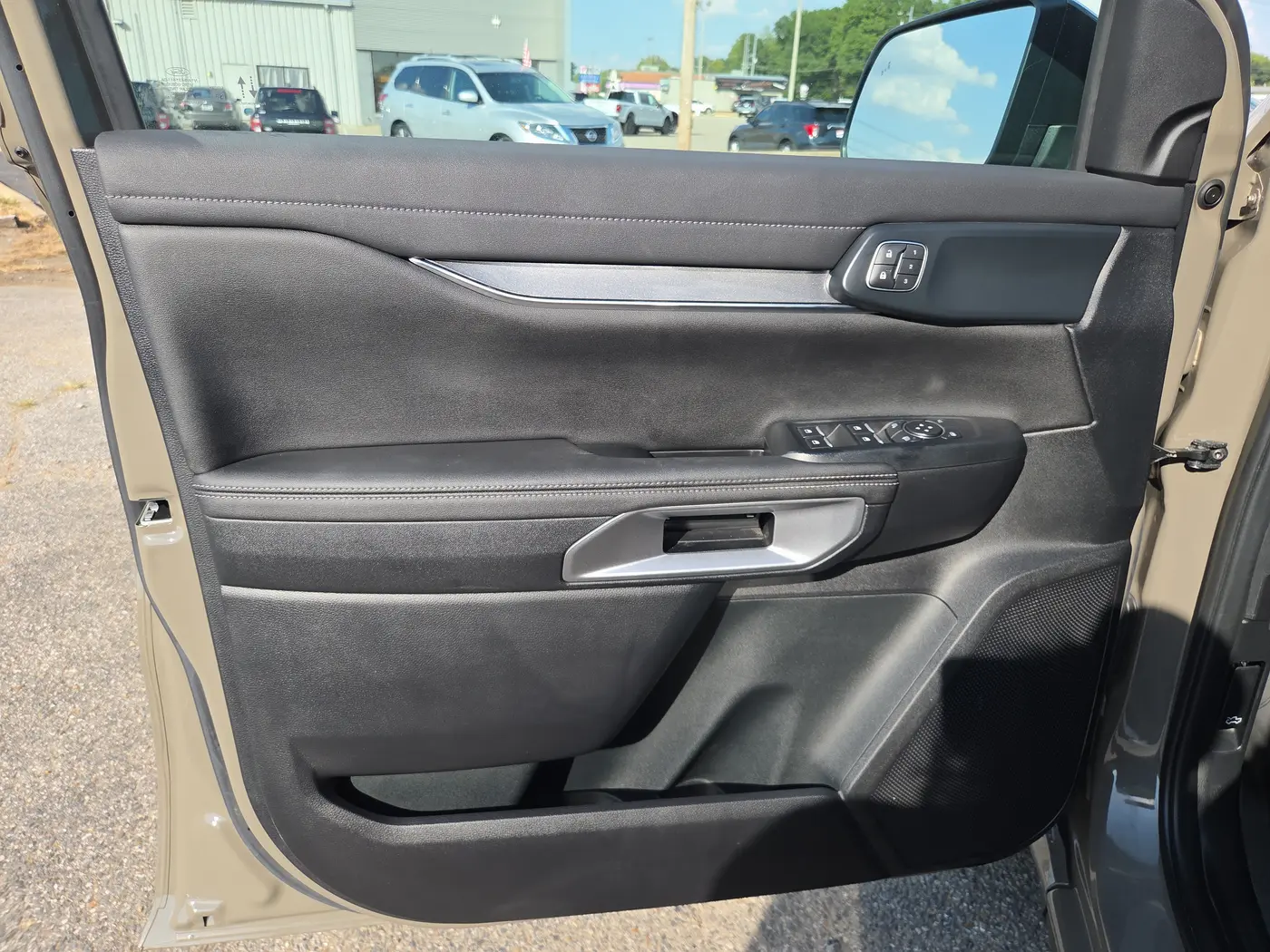 2025 Ford Ranger - $46,995