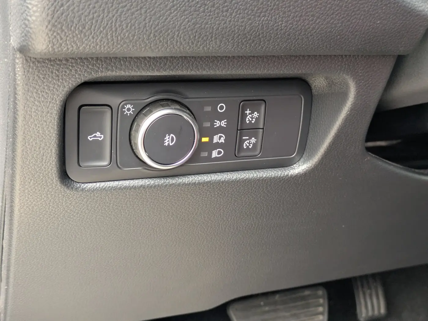 2025 Ford Ranger - $51,495