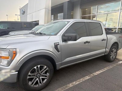 2022 Ford F-150 4X2 XL 4DR Supercrew 5.5 FT. SB
