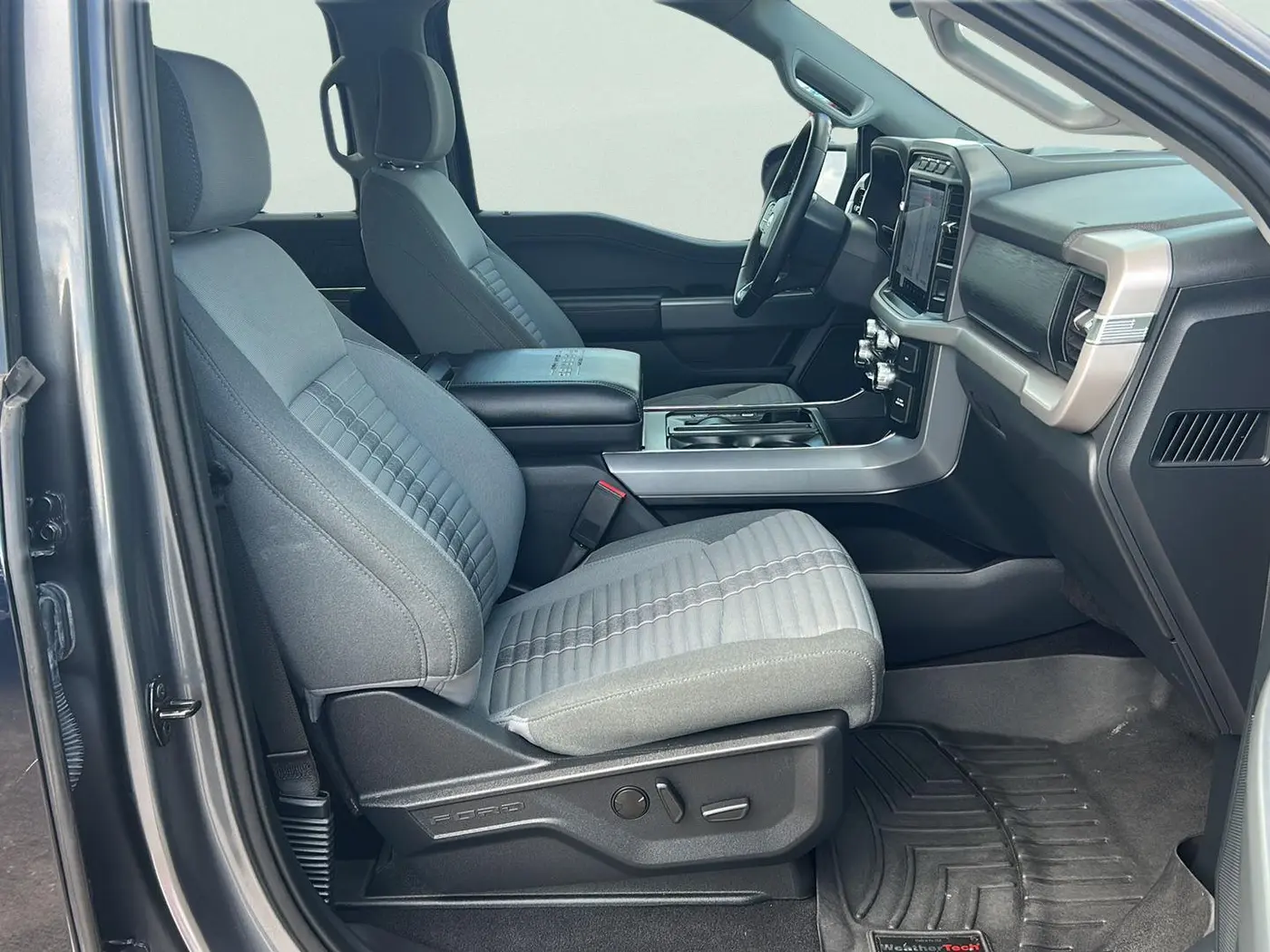 2023 Ford F-150 - $36,425