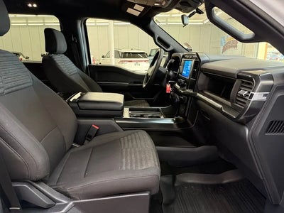 2022 Ford F-150 4X2 Platinum 4DR Supercrew 5.5 FT. SB