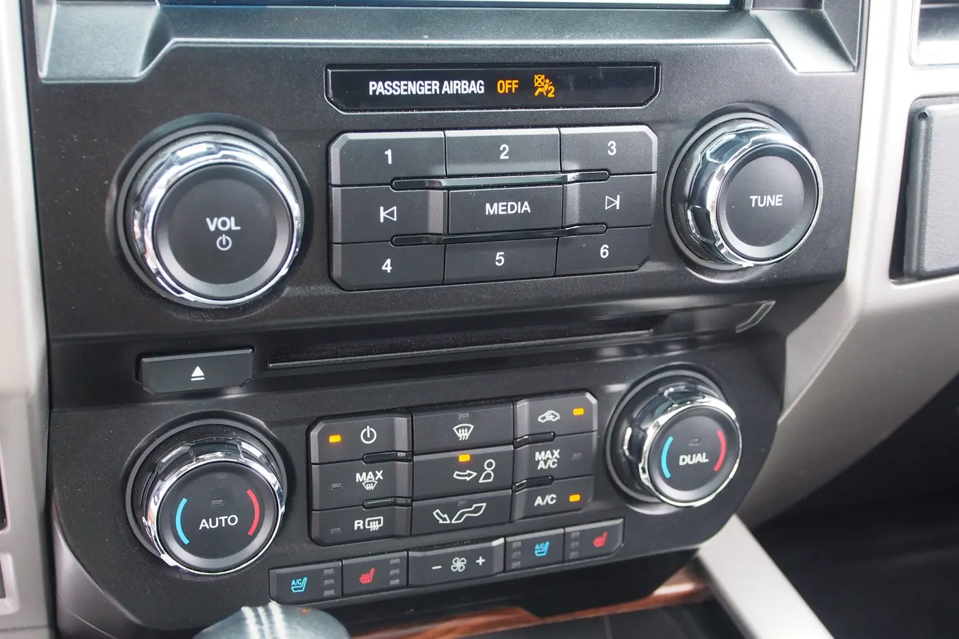 2016 Ford F-150 - $31,307