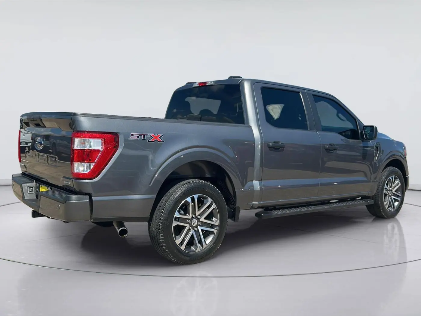 2023 Ford F-150 - $30,925