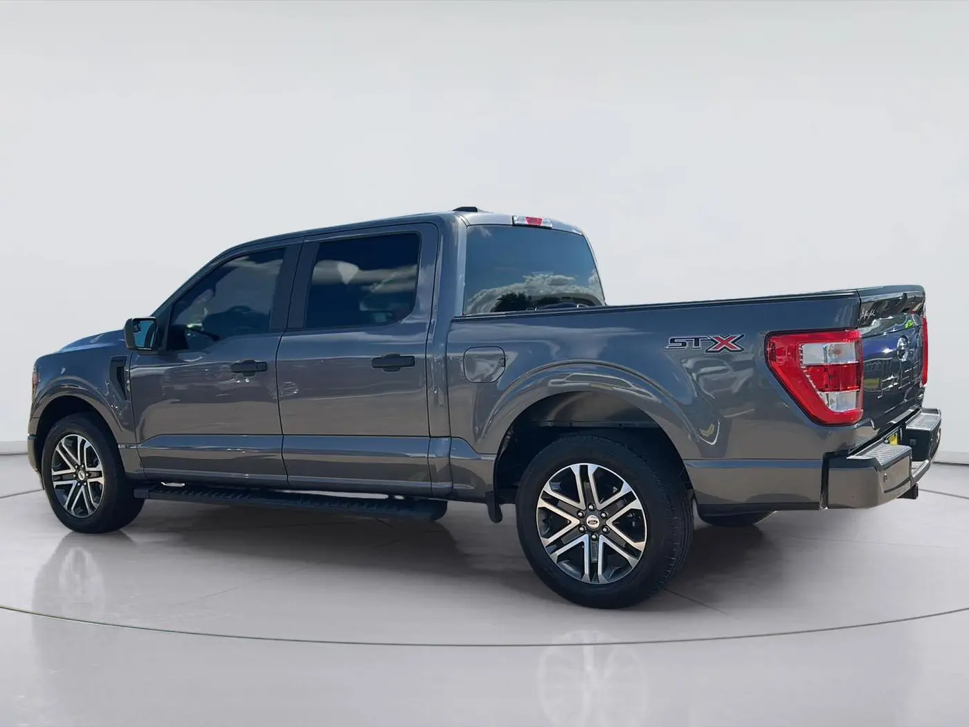 2023 Ford F-150 - $30,925
