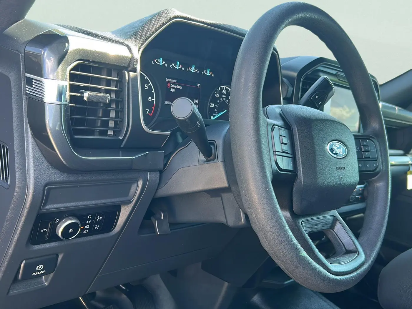 2023 Ford F-150 - $30,925