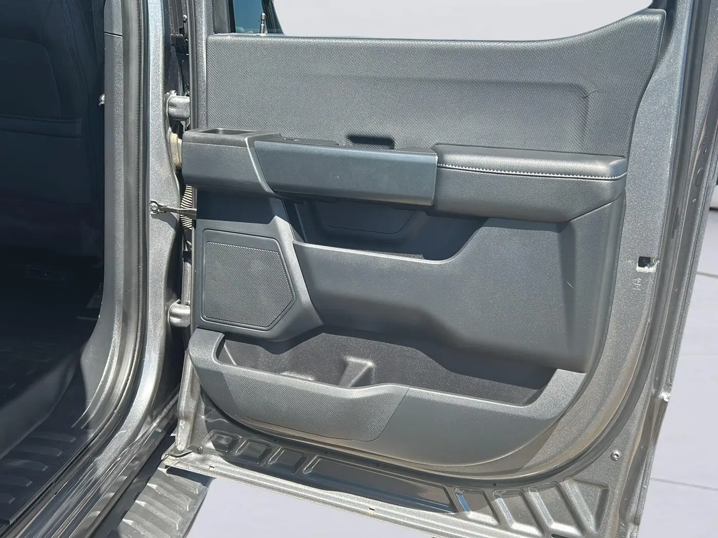2023 Ford F-150 - $30,925