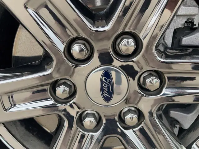 2023 Ford F-150 - $35,980