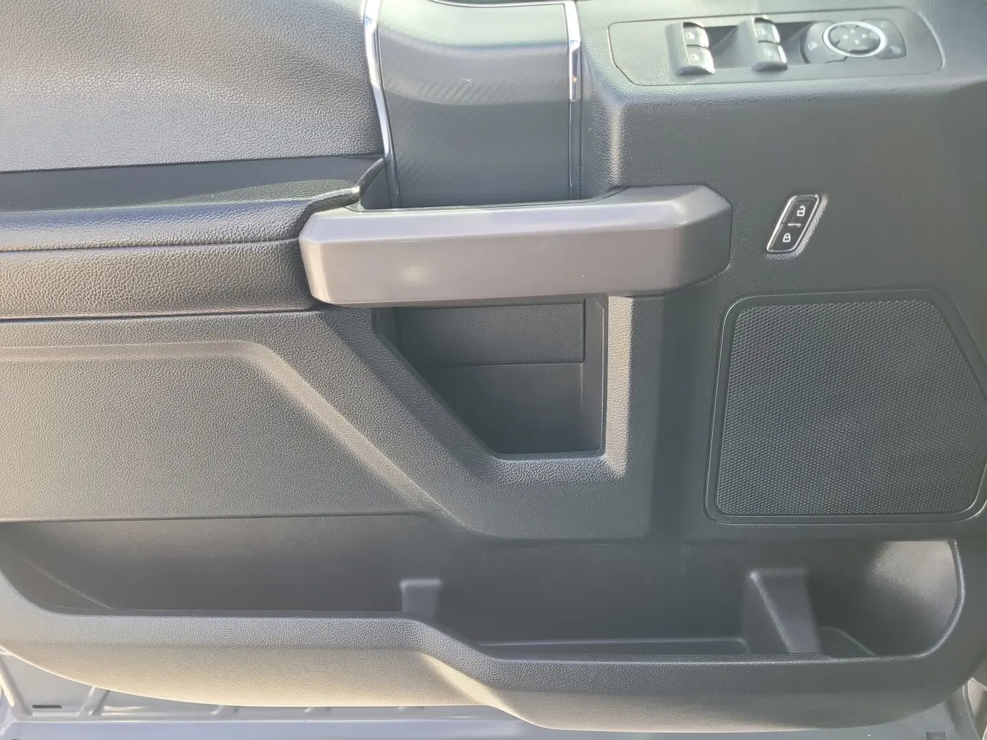 2019 Ford F-150 - $25,990