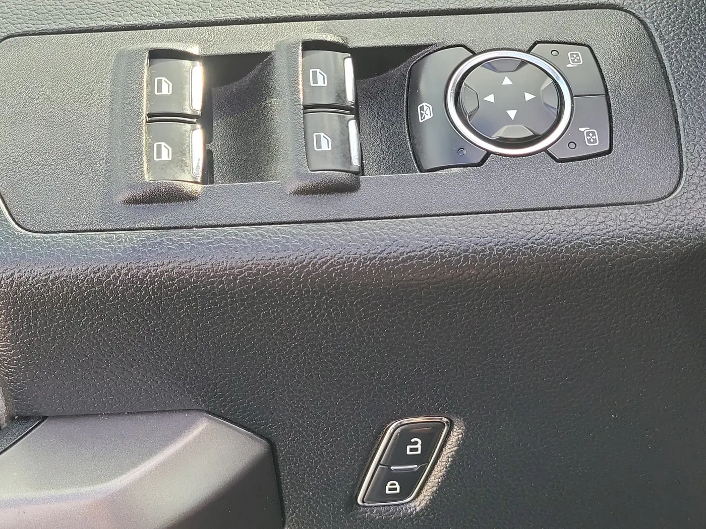 2019 Ford F-150 - $25,990