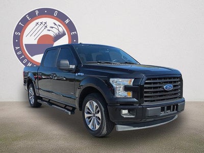2017 Ford F-150 4X2 XL 4DR Supercrew 5.5 FT. SB