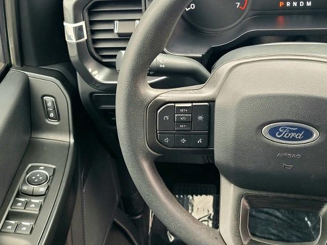 2023 Ford F-150 - $33,900