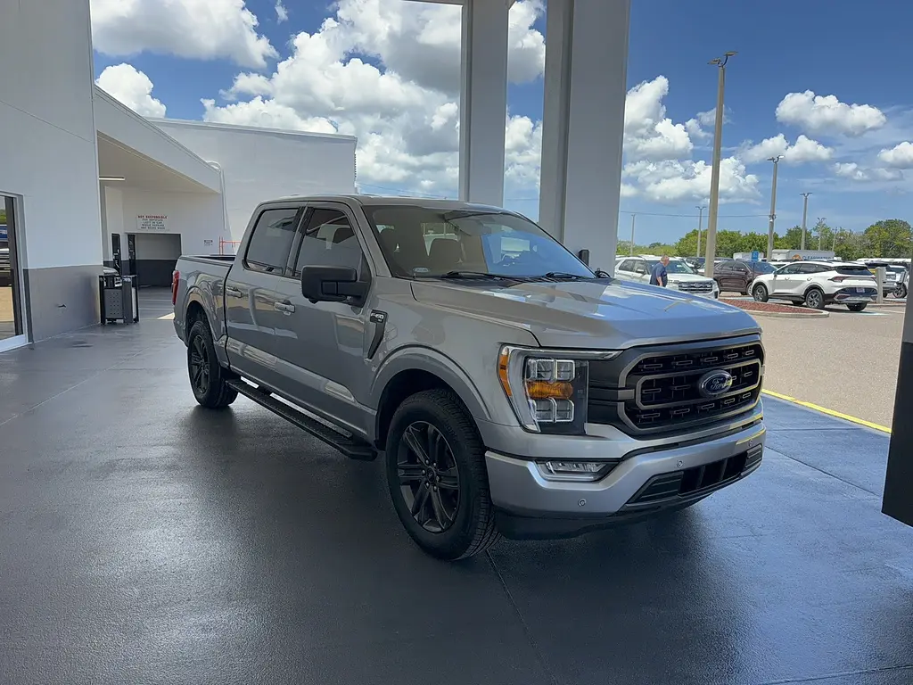 2023 Ford F-150 - $43,995
