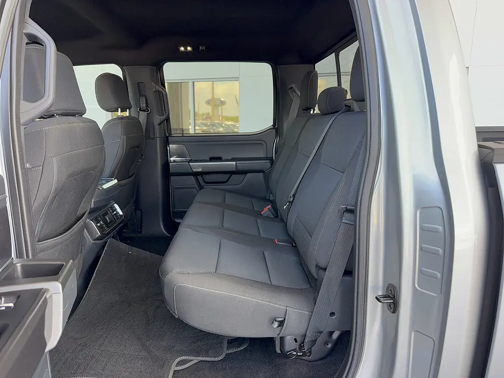 2023 Ford F-150 - $43,995