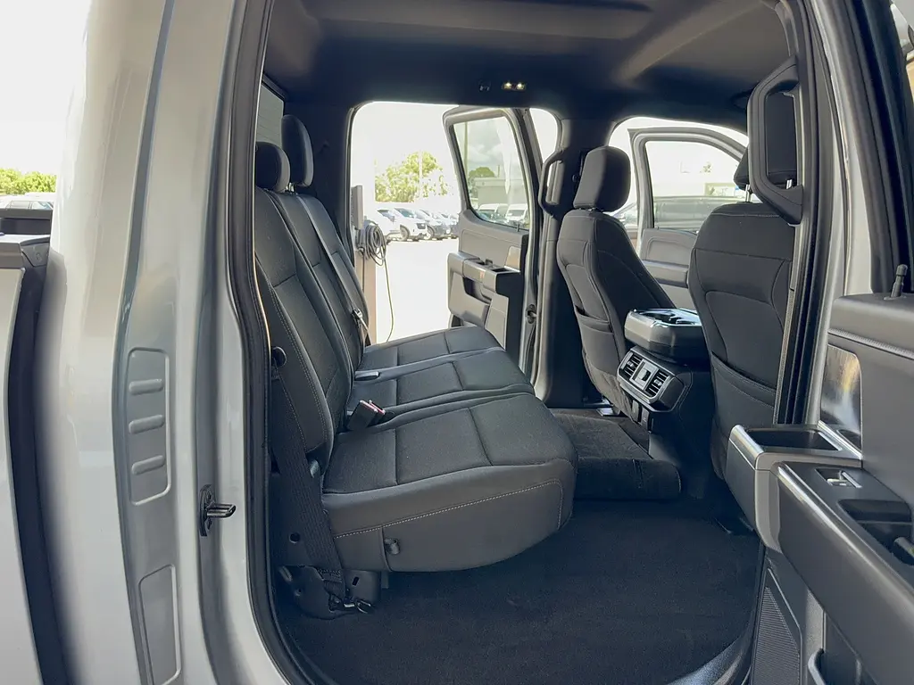 2023 Ford F-150 - $43,995