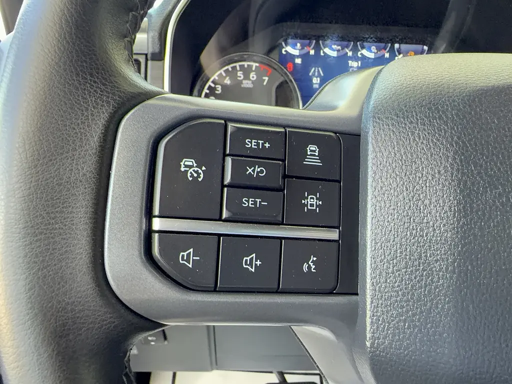 2023 Ford F-150 - $43,995