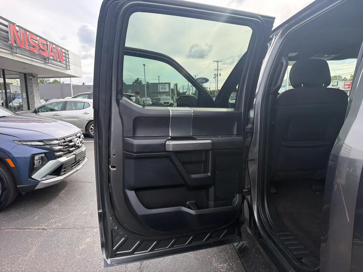 2019 Ford F-150 - $19,995