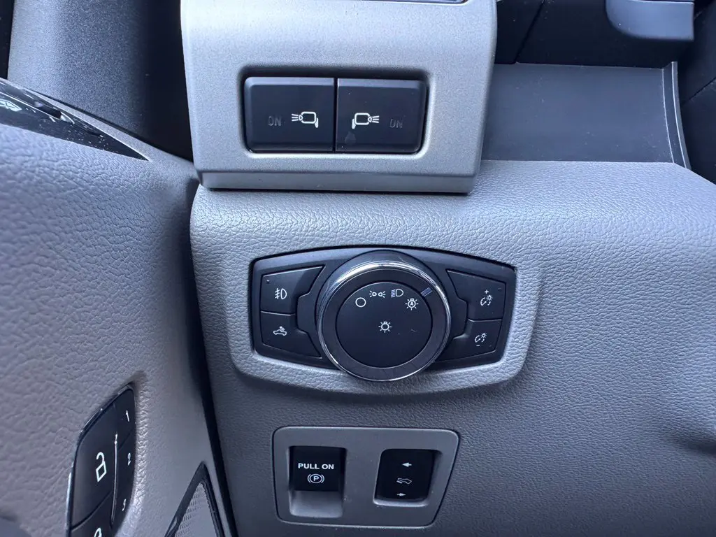 2019 Ford F-150 - $31,780
