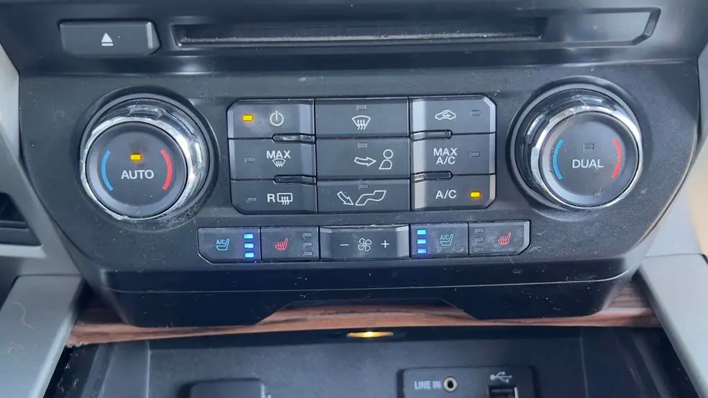 2015 Ford F-150 Lariat