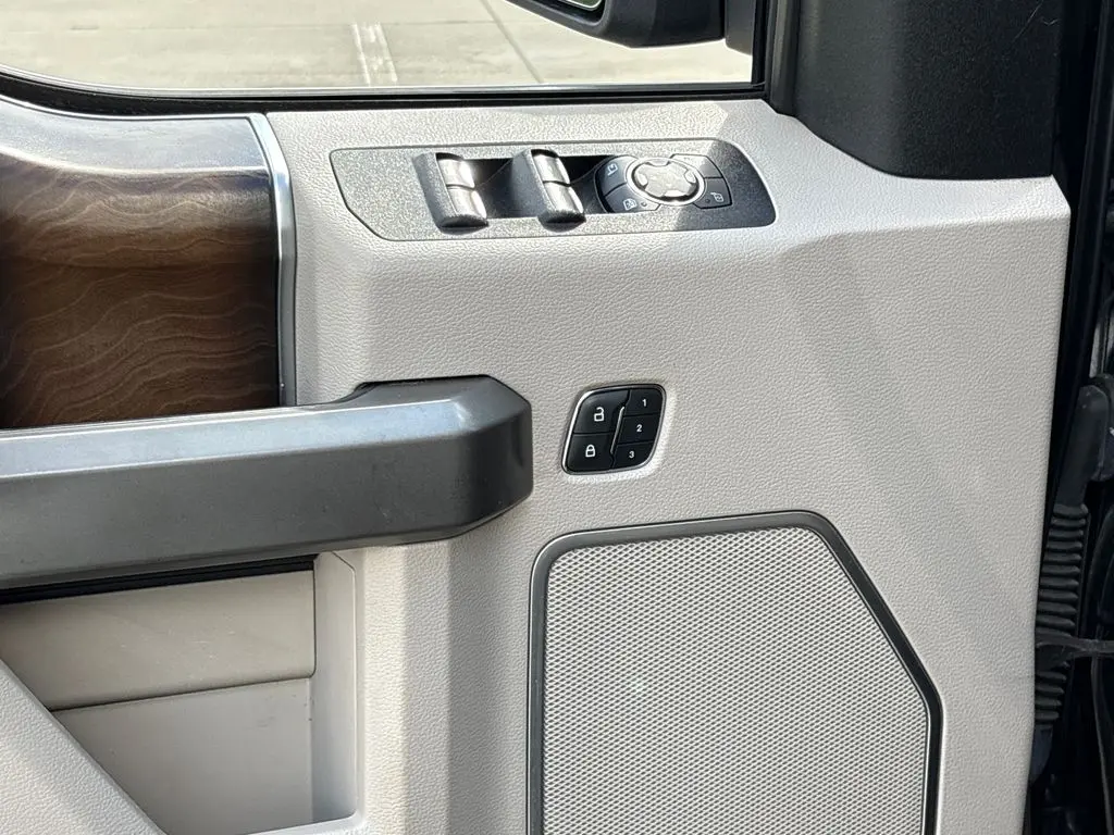 2019 Ford F-150 - $32,200