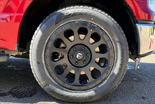 2016 Ford F-150 - $21,740