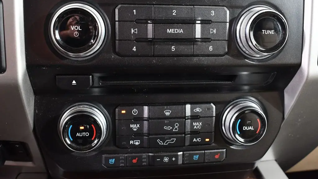 2015 Ford F-150 Platinum