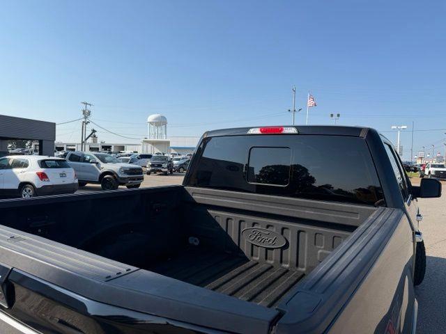 2017 Ford F-150 - $27,900