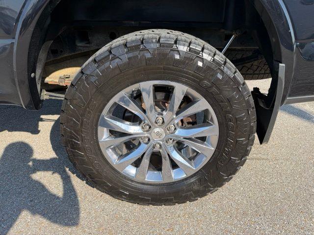 2017 Ford F-150 - $27,900