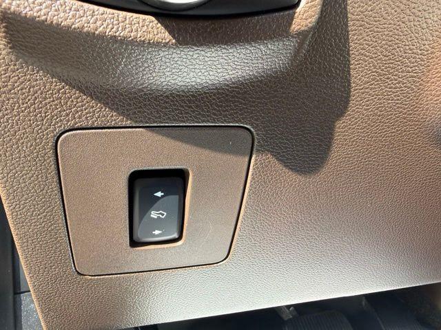 2017 Ford F-150 - $27,900