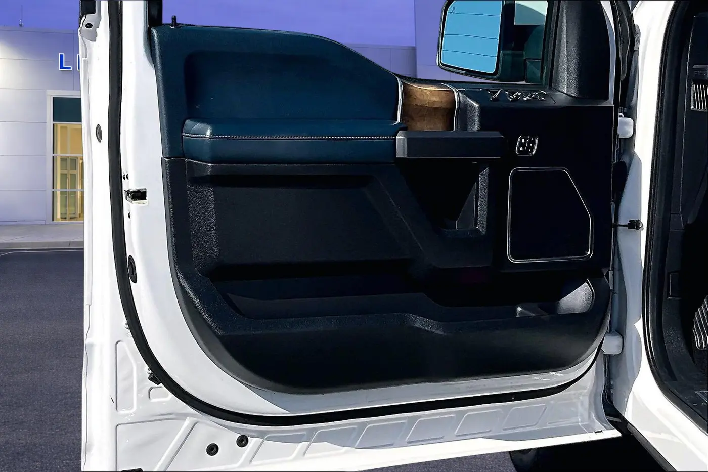 2018 Ford F-150 - $29,900