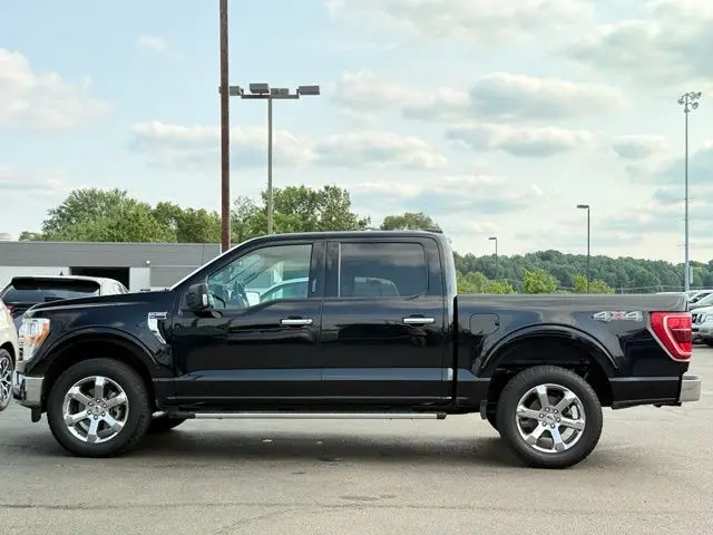 2022 Ford F-150 - $31,500