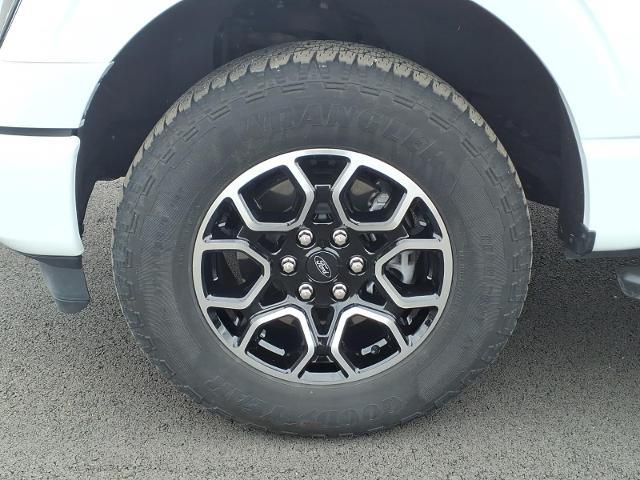2023 Ford F-150 - $42,995