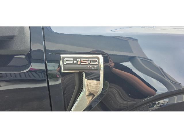 2023 Ford F-150 - $43,900