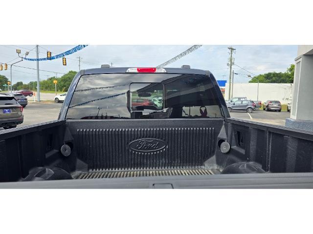 2023 Ford F-150 - $43,900