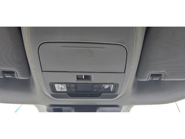 2023 Ford F-150 - $43,900