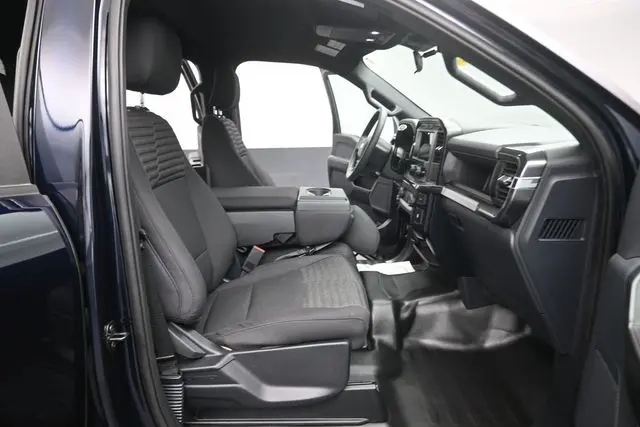 2023 Ford F-150 - $37,750