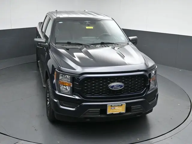 2023 Ford F-150 - $37,750